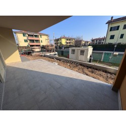 TRE LOCALI CON GIARDINO_O1