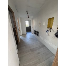 TRE LOCALI CON GIARDINO_O1