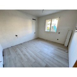 TRE LOCALI CON GIARDINO_O1