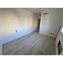 TRE LOCALI CON GIARDINO_O1