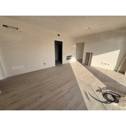 TRE LOCALI CON GIARDINO_P5