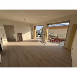 TRE LOCALI CON GIARDINO_P5