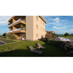 TRE LOCALI CON GIARDINO_O12