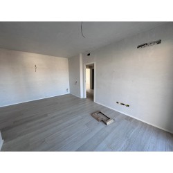 TRE LOCALI CON GIARDINO_O12