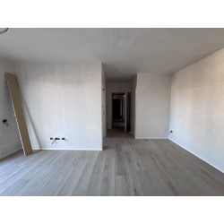 TRE LOCALI CON GIARDINO_O12