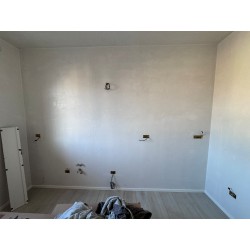 TRE LOCALI CON GIARDINO_O12