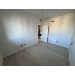 TRE LOCALI CON GIARDINO_O12