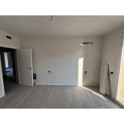 TRE LOCALI CON GIARDINO_O12