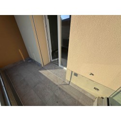 TRE LOCALI CON GIARDINO_O12