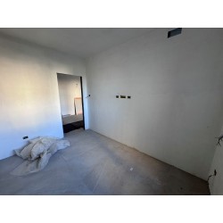 TRE LOCALI CON GIARDINO_O4