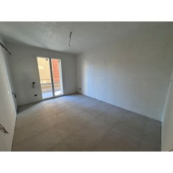 TRE LOCALI CON GIARDINO_O4