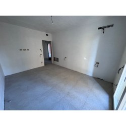 TRE LOCALI CON GIARDINO_O4