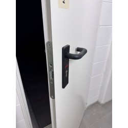 TRE LOCALI CON GIARDINO_O4